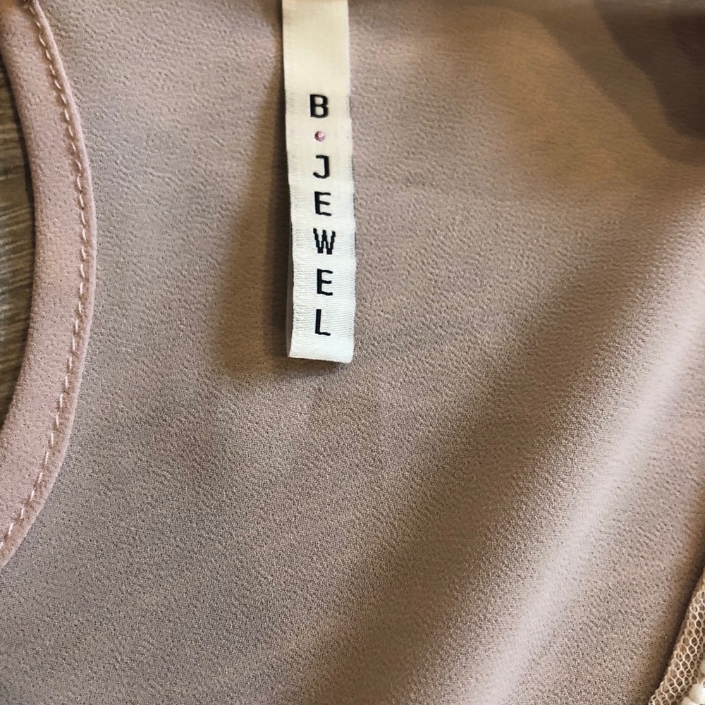 B Jewel Sleeveless Blouse - Picture 5 of 6